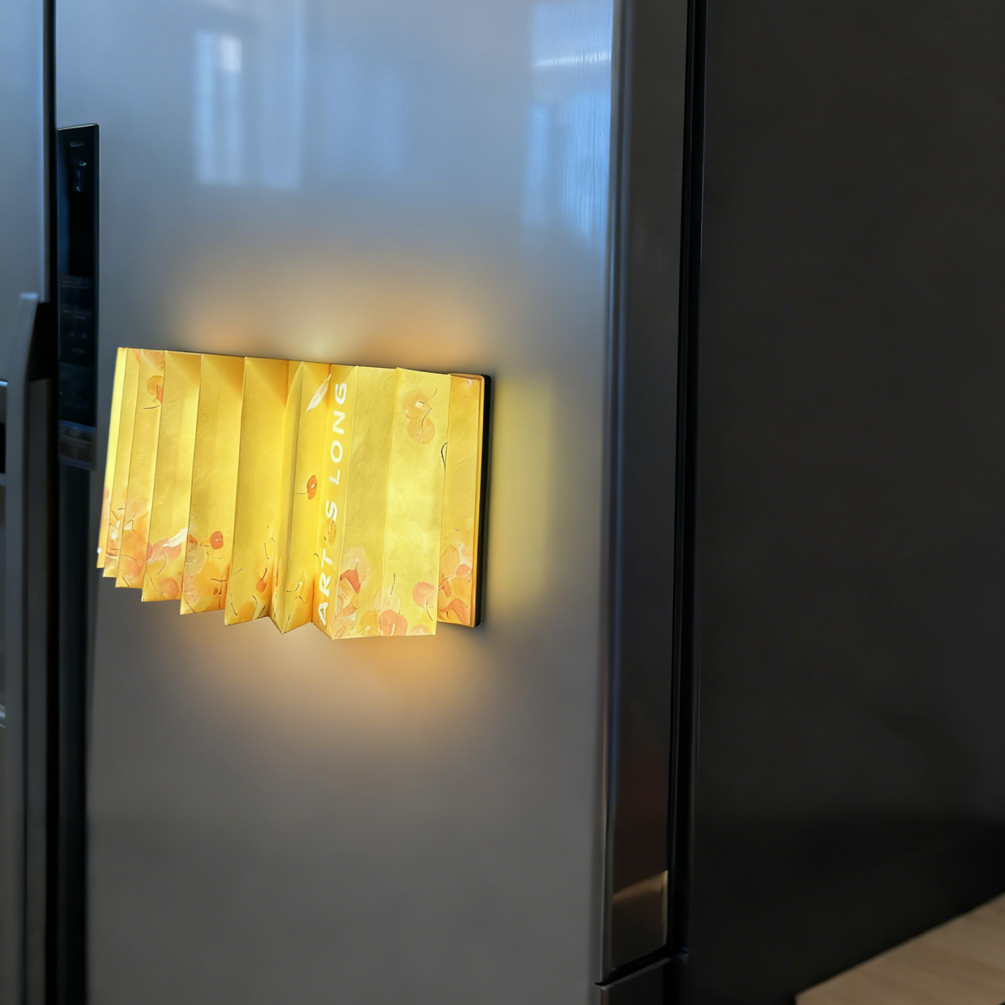 周藝文|日月星《給未來的信之一》摺疊發光冰箱貼 Letter to the Future I Foldable Glowing Refrigerator Magnet