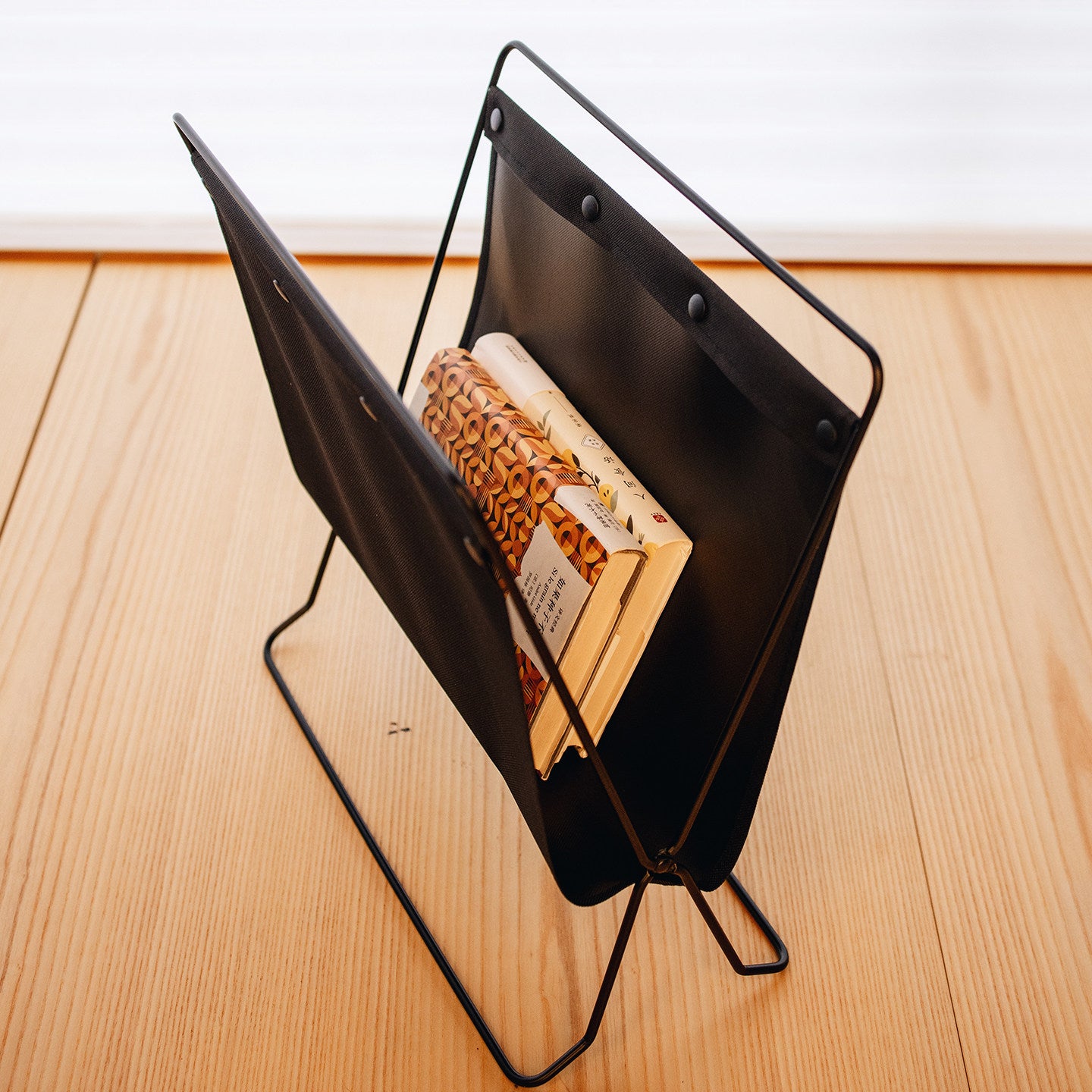 折疊拆裝皮革雜誌架置物收納架雜誌架落地桌面皮制資料架	 Foldable Leather Magazine Rack, Storage Organizer, Floor and Desktop Leather Document Rack