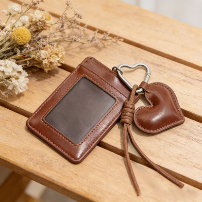 皮質卡套愛心掛墜超薄卡位身份證公交校園卡門禁卡套 Leather Card Holder with Heart Pendant, Ultra-thin Slots for ID Cards, Bus Cards, Campus Cards and Access Control Cards
