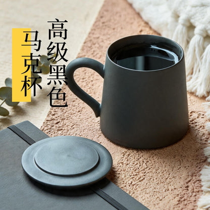 高級黑色啞光帶蓋陶瓷馬克杯 極簡 ins 風水杯 家用辦公咖啡牛奶杯 Premium Black Matte Ceramic Mug with Lid, Minimalist Ins-Style Cup