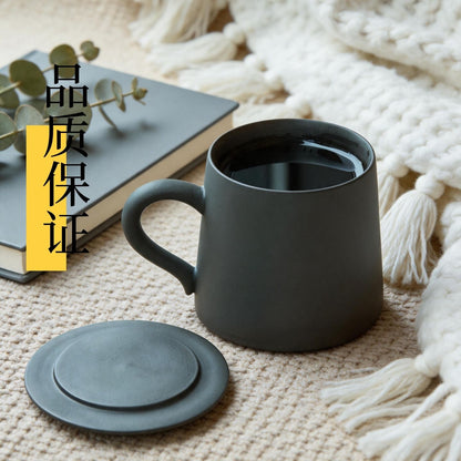高級黑色啞光帶蓋陶瓷馬克杯 極簡 ins 風水杯 家用辦公咖啡牛奶杯 Premium Black Matte Ceramic Mug with Lid, Minimalist Ins-Style Cup