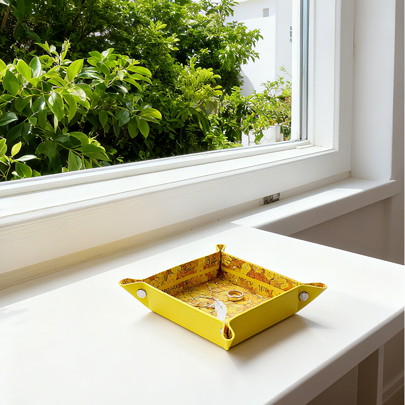 周藝文|日月星 《愛在深秋》折疊盤Love in Late Autumn Foldable Tray