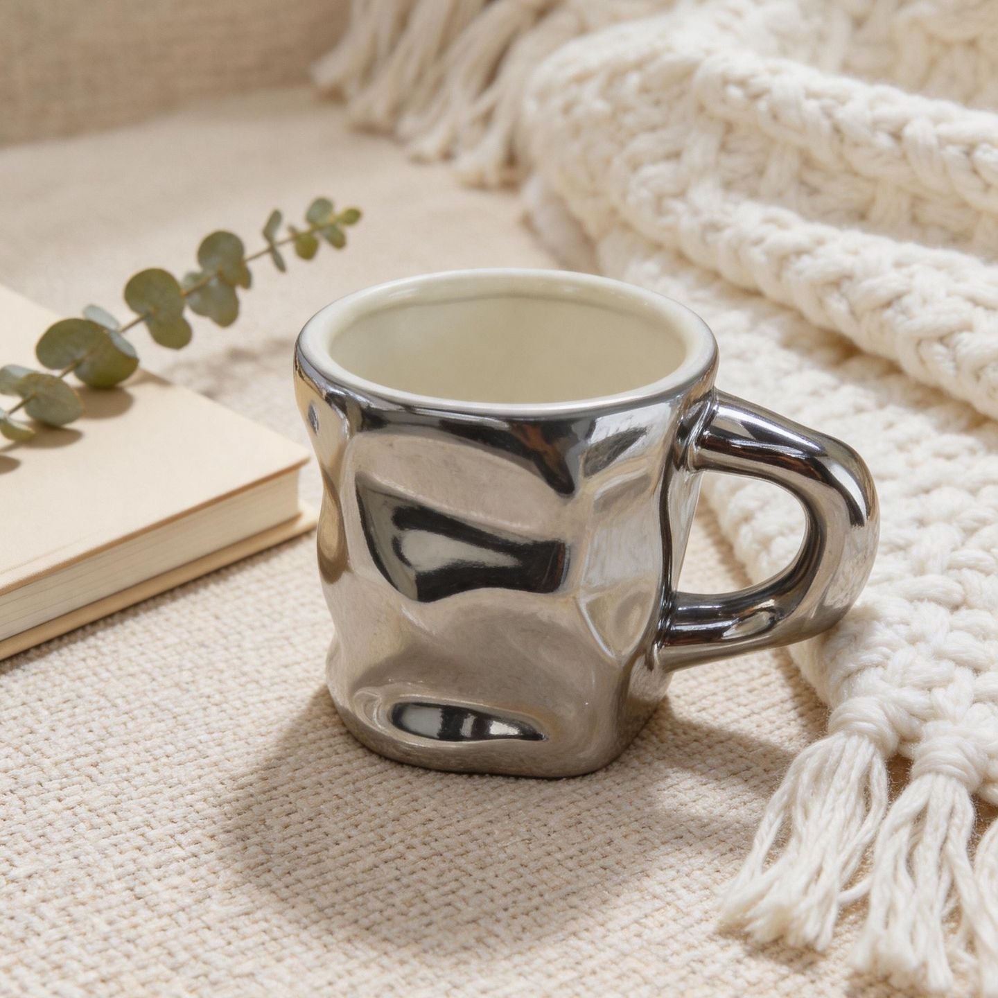 鏡面銀色不規則陶瓷杯 Mirror Silver Irregular Ceramic Cup