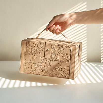蝶戀花輕奢皮質禮盒結婚伴手禮喜糖盒員工福利禮品 Butterfly Love Luxury Leather Gift Box | Wedding Favor Candy Box | Corporate Staff Benefit Gifts