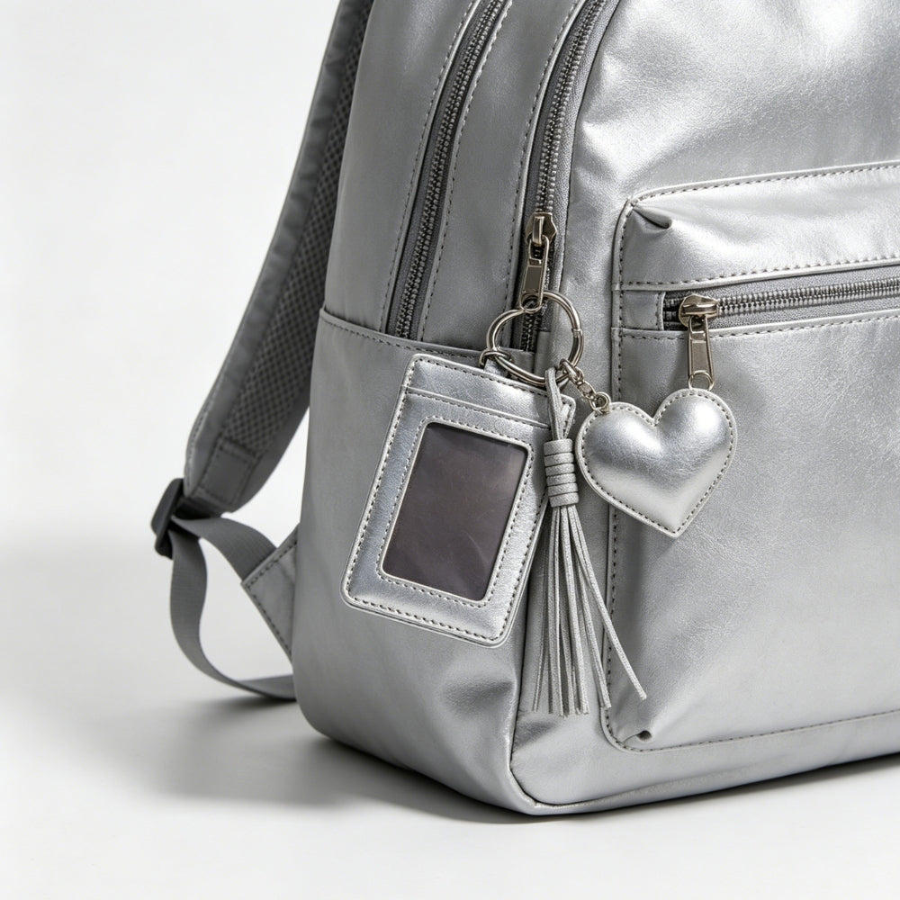 皮質卡套愛心掛墜超薄卡位身份證公交校園卡門禁卡套 Leather Card Holder with Heart Pendant, Ultra-thin Slots for ID Cards, Bus Cards, Campus Cards and Access Control Cards