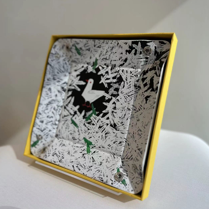 周藝文|日月星 《和平禮贊》皮質收納折疊盤Hymn to Peace Leather Vegan Foldable Catchall Tray