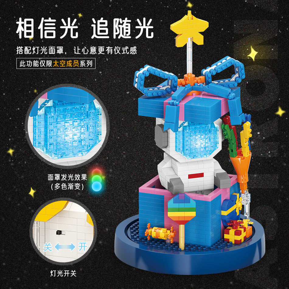 微顆粒積木太空人筆筒手機支架桌面創意擺件玩具益智玩具生日禮物 Micro particle building blocks, astronaut pen holder, mobile phone holder, desktop creative ornament, toy puzzle toy, birthday gift