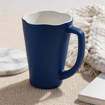 克萊因藍啞光陶瓷馬克杯 波浪口創意水杯 家用大容量咖啡早餐杯 Klein Blue Matte Ceramic Mug, Creative Wavy Rim Large Capacity Cup