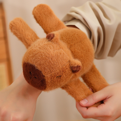 趴趴圈卡皮巴拉 Lazing Capybara Plush Toy