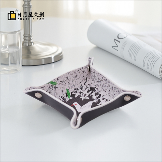 周藝文 |日月星《和平禮讚》迷你皮質收納折疊盤Hymn to Peace Mini Vegan Leather Foldable Catchall Tray