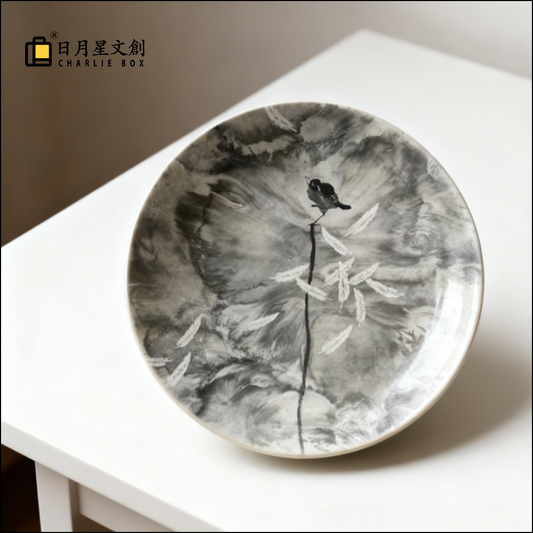 周藝文｜日月星《大海的浪花是羽毛》陶瓷盤 The Sea’s Waves Are Feathers Ceramic Plates