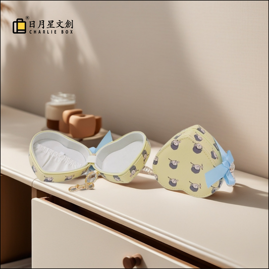 蘇小坡 | 日月星《蘇小坡》皮質心形首飾盒 Su XiaoPo Cute Heart-Shaped Jewelry Box